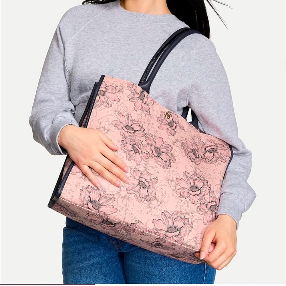 NWT Victoria’s Secret Floral Tote NEW